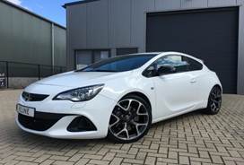 Znalezione obrazy dla zapytania: opel gtc